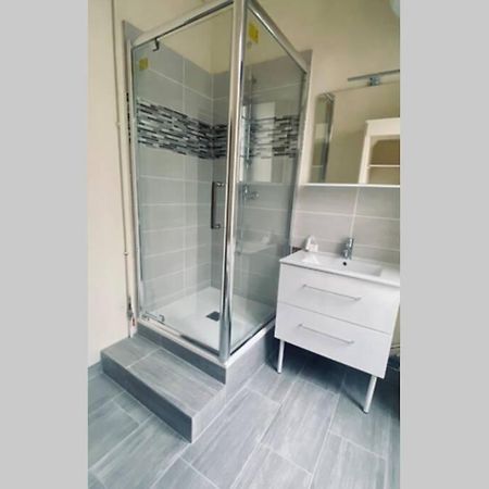 Le Contemporain Apartment Issoudun Ngoại thất bức ảnh